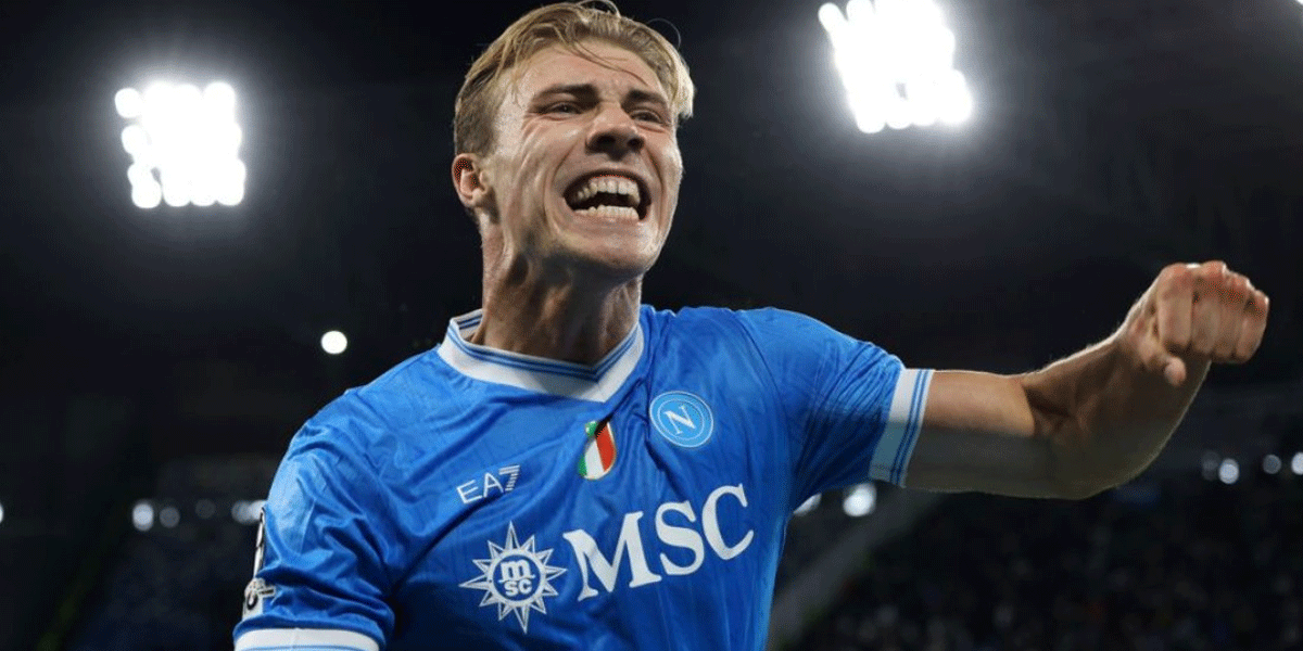 Mengapa Rasmus Hojlund Memilih Napoli dan Menolak AC Milan